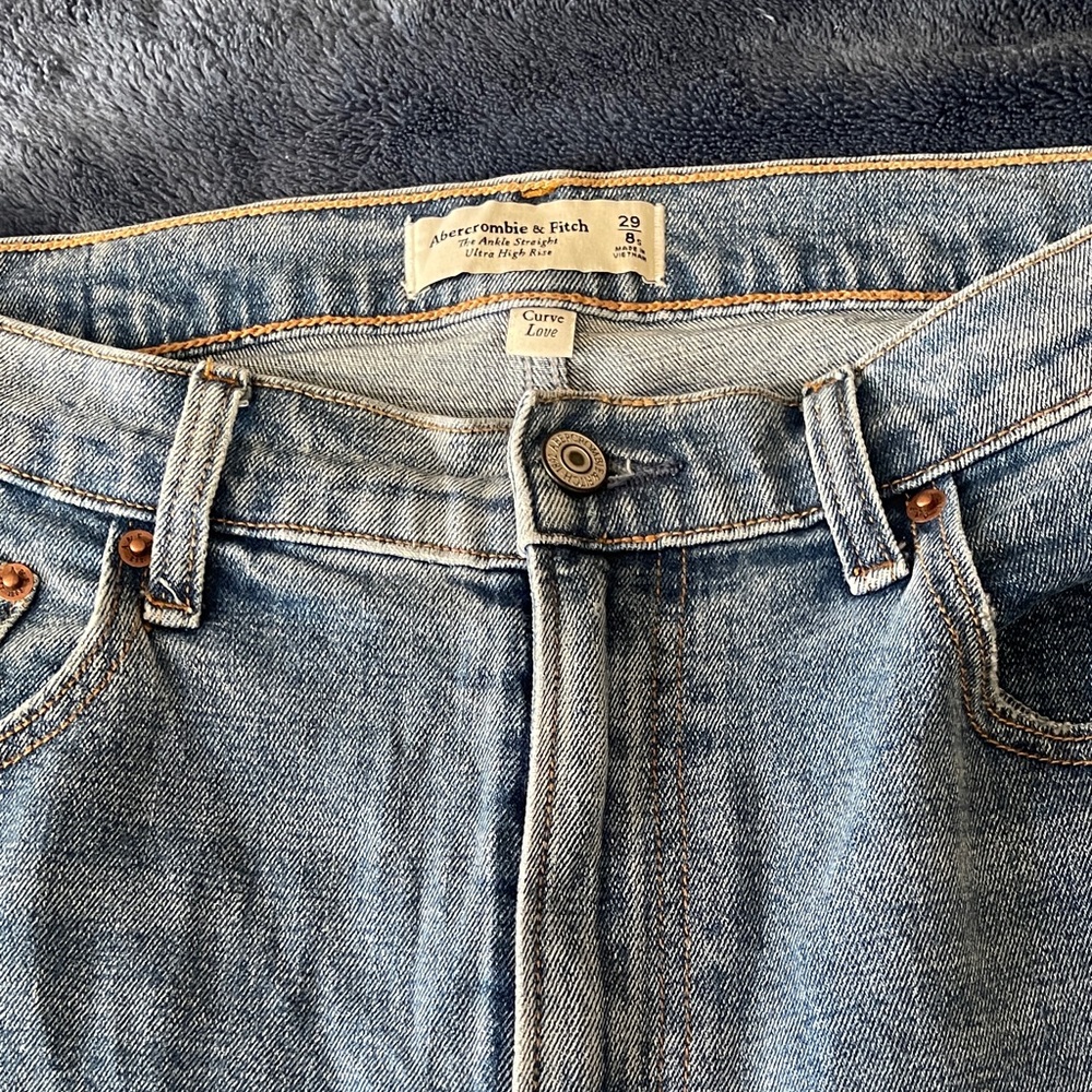 Abercrombie & Fitch Women’s Ultra High Rise Blue Denim Jeans Size 29/8 Short